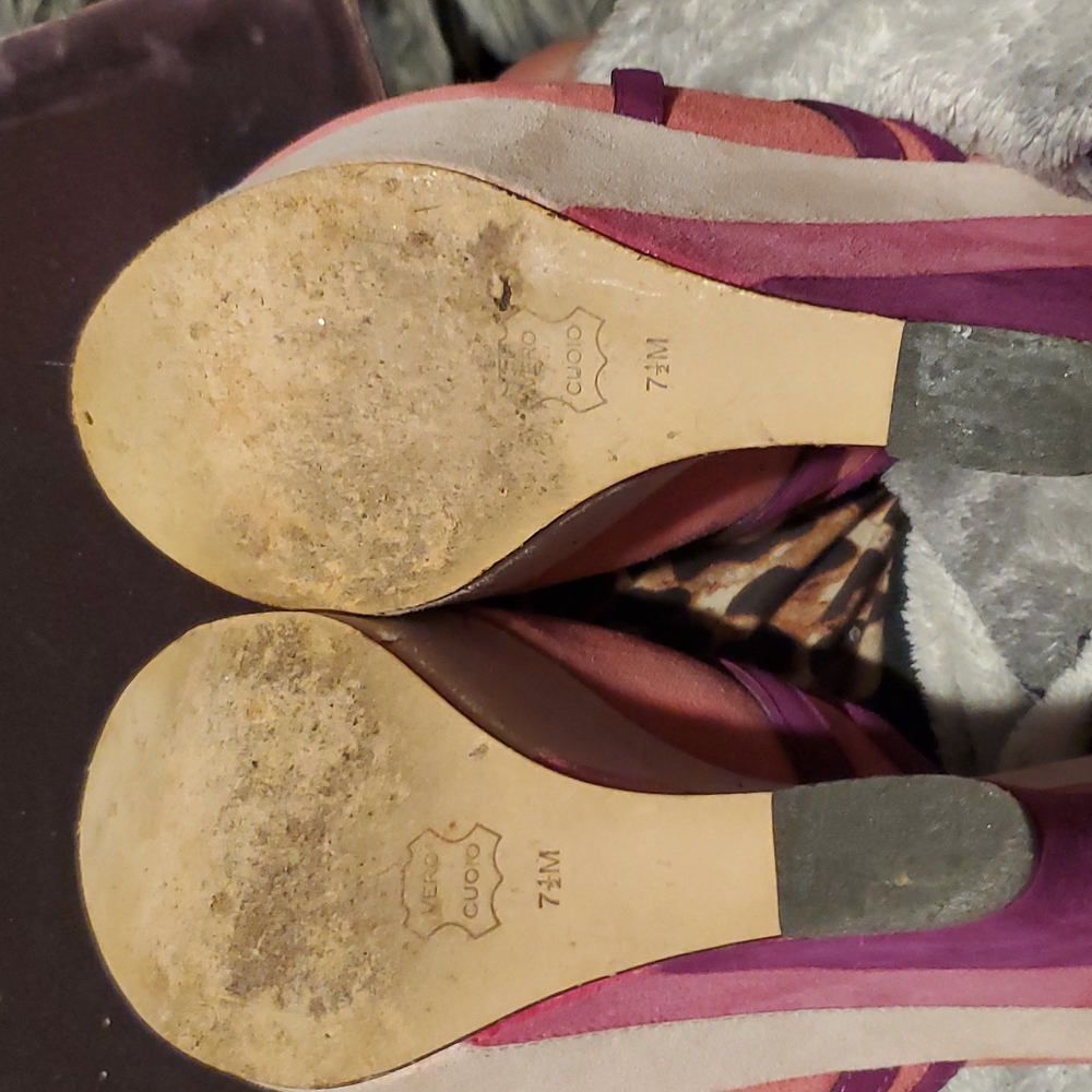 Shoes - Picture 5 of 5